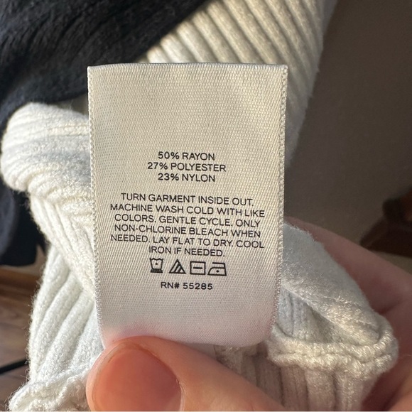 Womens EXPRESS black And White Long Sleeve Sweater - Picture 6 of 9